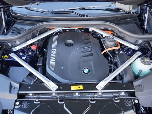 New 2026 BMW X5 xDrive50e w/ Premium Package image 23