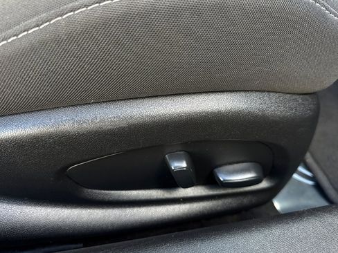 Used 2020 Chevrolet Camaro LT image 21