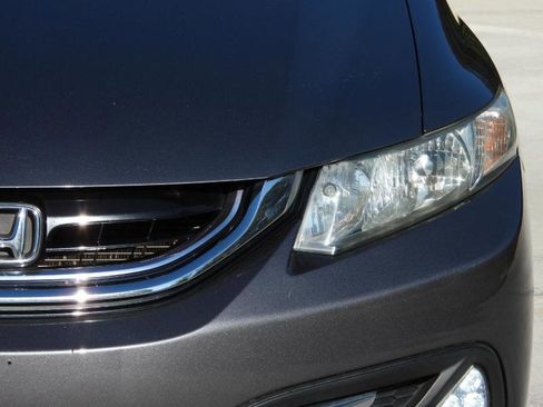 Used 2013 Honda Civic Hybrid Sedan image 31