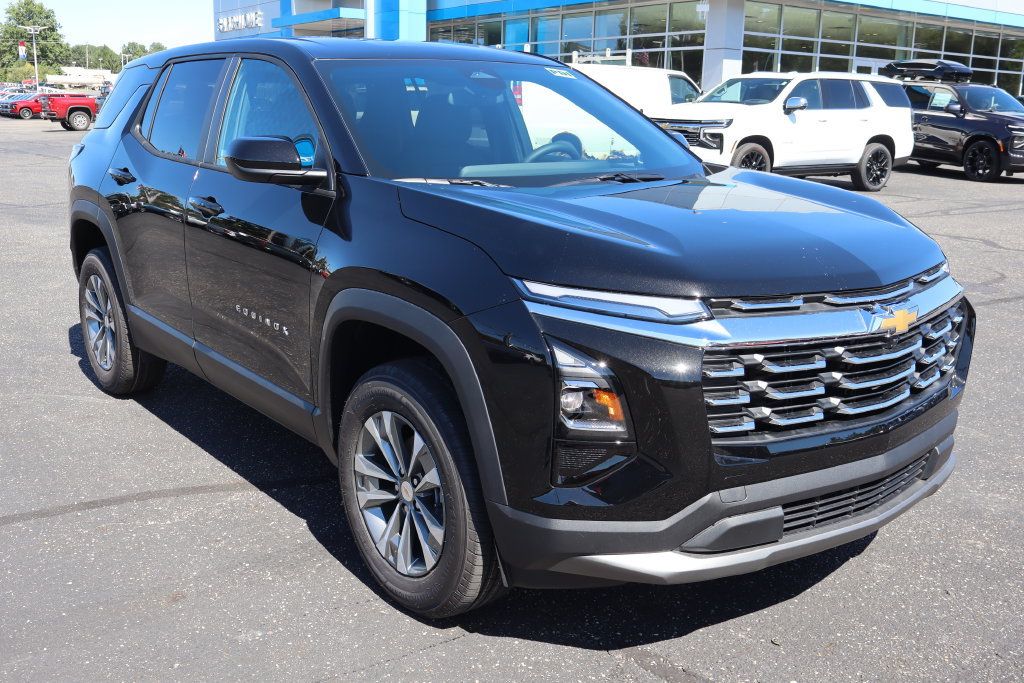 New 2027 Chevrolet Equinox LT FWD image 2