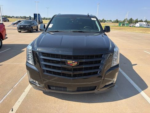 Used 2019 Cadillac Escalade Premium Luxury AWD/4WD image 2