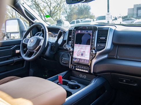 New 2025 RAM 2500 Big Horn AWD/4WD image 63