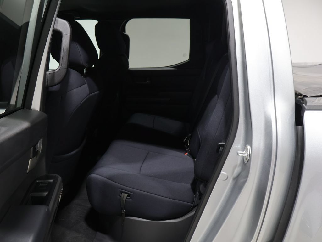 Used 2025 Toyota Tacoma TRD Off-Road AWD/4WD image 19