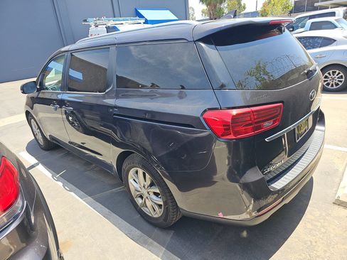 Used 2020 Kia Sedona EX FWD image 8