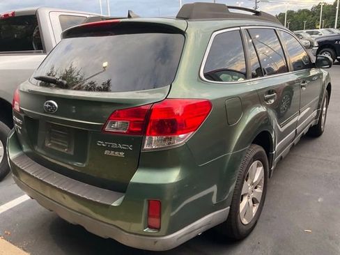 Used 2011 Subaru Outback 2.5i Limited AWD/4WD image 6
