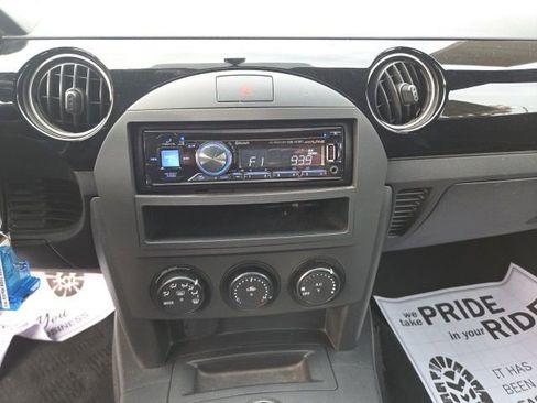 Used 2008 MAZDA MX-5 Miata Sport w/ Convenience Pkg image 20