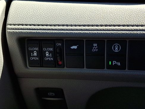 Used 2024 Honda Odyssey Elite image 27