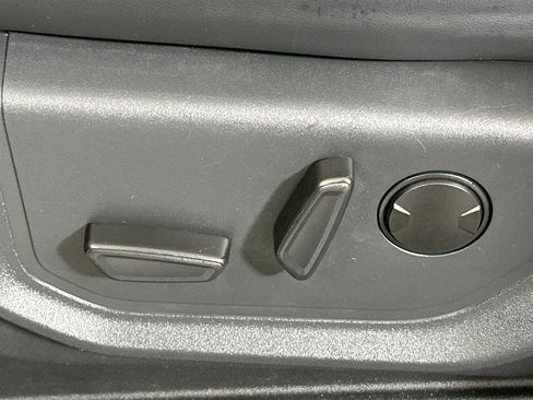 Used 2024 Ford Expedition Max XLT image 13