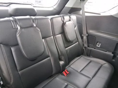 Used 2024 Ford Explorer XLT w/ Equipment Group 202A AWD/4WD image 10