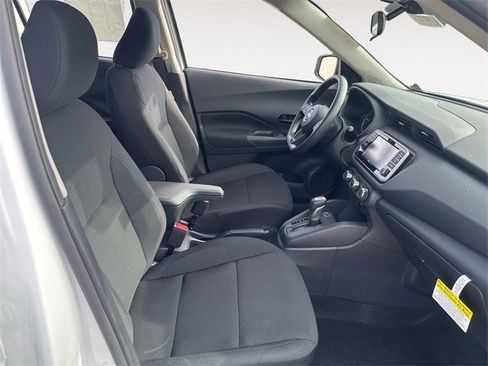 New 2025 Nissan Kicks Play S image 15