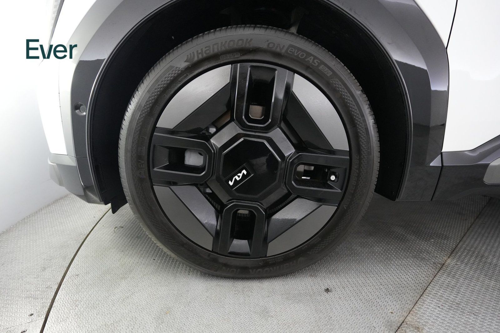 Used 2024 Kia EV9 GT-Line AWD/4WD image 19