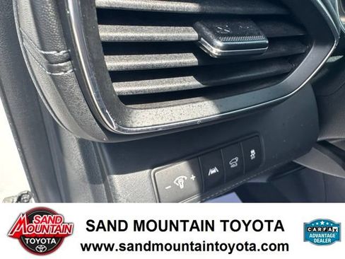 Used 2022 Hyundai Santa Fe Limited FWD image 11