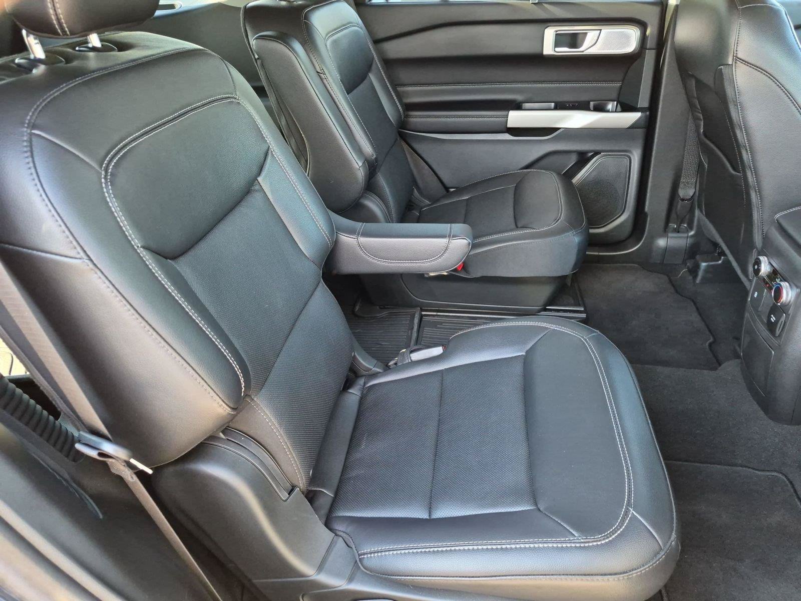 Used 2024 Ford Explorer Limited w/ Limited Technology Package AWD/4WD image 30