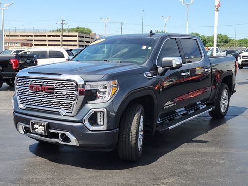 Used 2021 GMC Sierra 1500 Denali w/ Driver Alert Package II AWD/4WD image 3