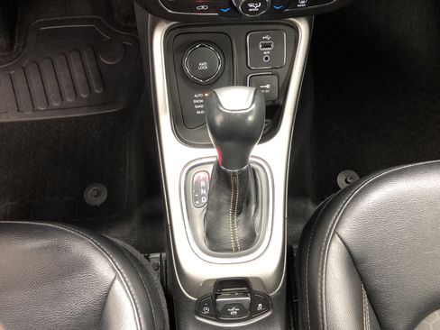 Used 2017 Jeep Compass Latitude w/ Popular Equipment Group image 19