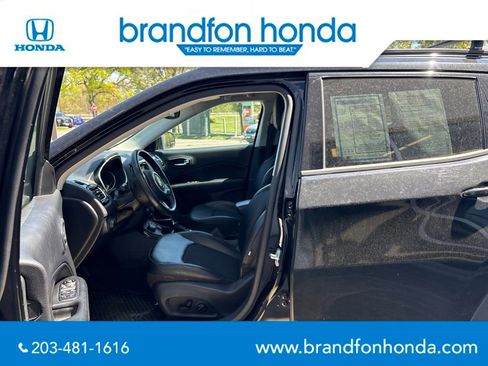 Used 2021 Jeep Compass Latitude AWD/4WD image 11