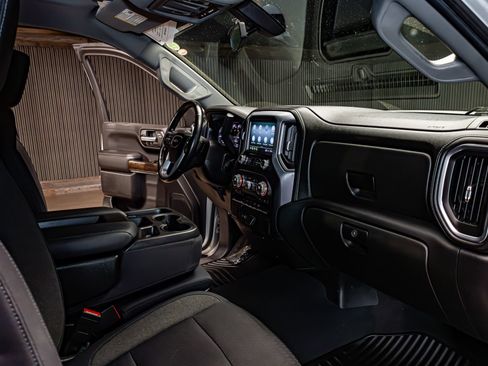 Used 2020 GMC Sierra 1500 SLE w/ SLE Value Package AWD/4WD image 19