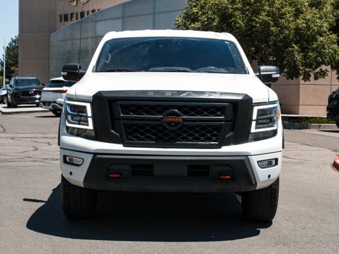 Used 2021 Nissan Titan PRO-4X w/ Pro-4x Convenience Package AWD/4WD image 2