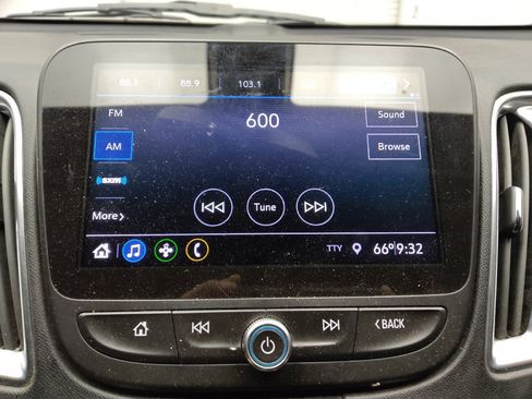 Used 2020 Chevrolet Malibu LT FWD image 25