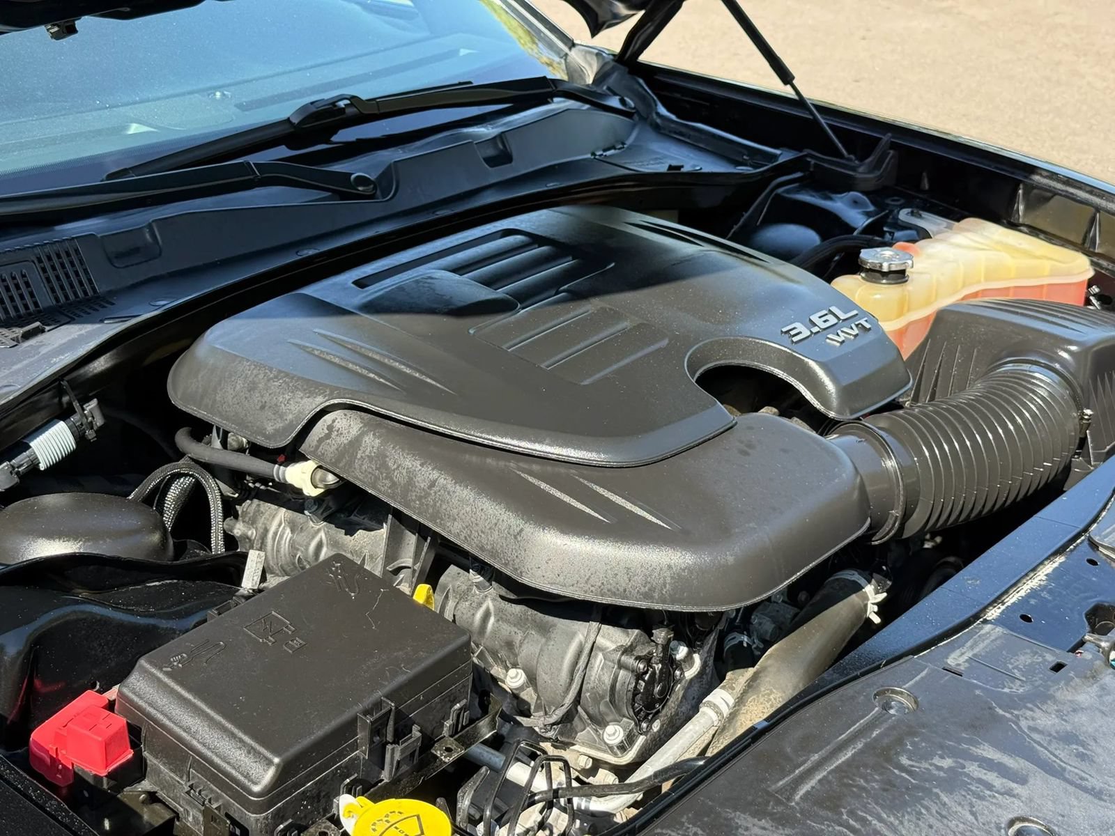 Used 2022 Dodge Charger SXT w/ Plus Group AWD/4WD image 14