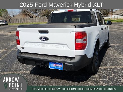 Used 2025 Ford Maverick XLT image 11