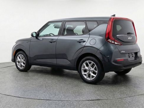 Used 2025 Kia Soul LX w/ LX Technology Package FWD image 6