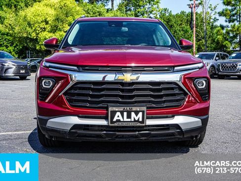 Used 2025 Chevrolet TrailBlazer LT AWD/4WD image 9