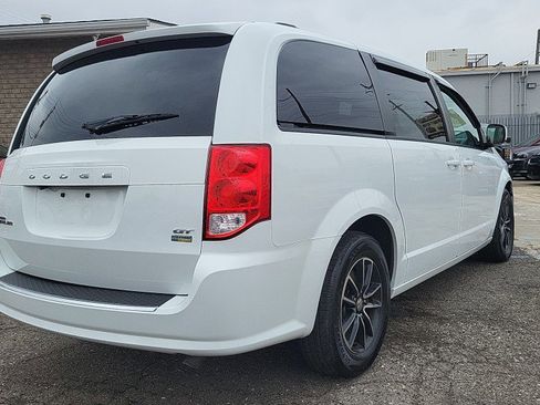 Used 2018 Dodge Grand Caravan GT image 10