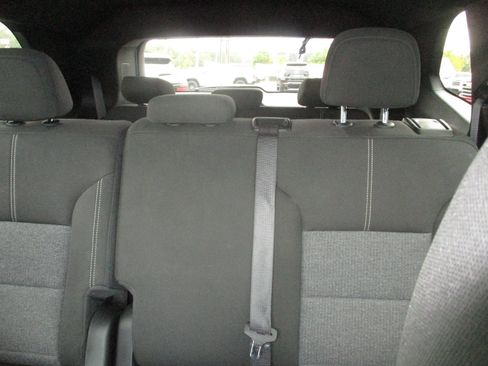 Used 2025 GMC Acadia Elevation image 16