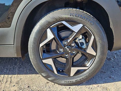 Used 2024 Kia Seltos EX image 13