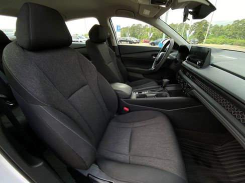 Used 2023 Honda Accord LX image 13