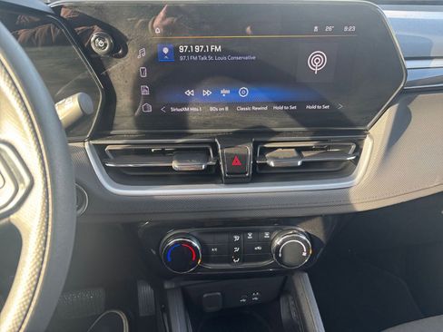 Used 2025 Chevrolet TrailBlazer LT image 18