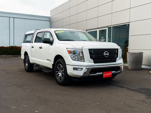 Certified 2023 Nissan Titan SV w/ Accessory Utility Package image 27