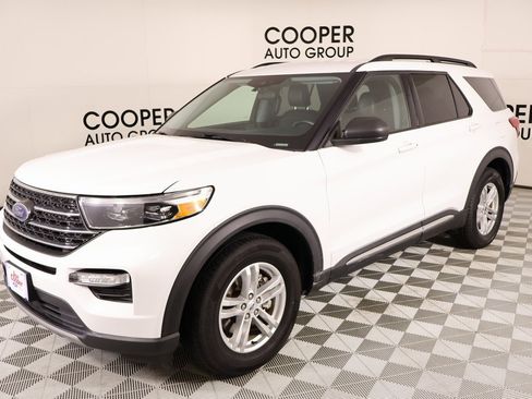 Used 2023 Ford Explorer XLT w/ Equipment Group 202A image 10