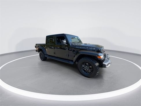 New 2025 Jeep Gladiator Sport image 2
