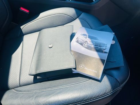 Used 2015 Mercedes-Benz ML 350 4MATIC 4dr ML 350 w/ Premium 1 Package image 34