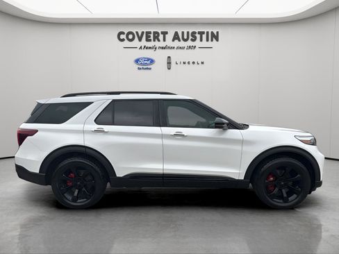 Used 2020 Ford Explorer ST w/ ST Street Pack image 6