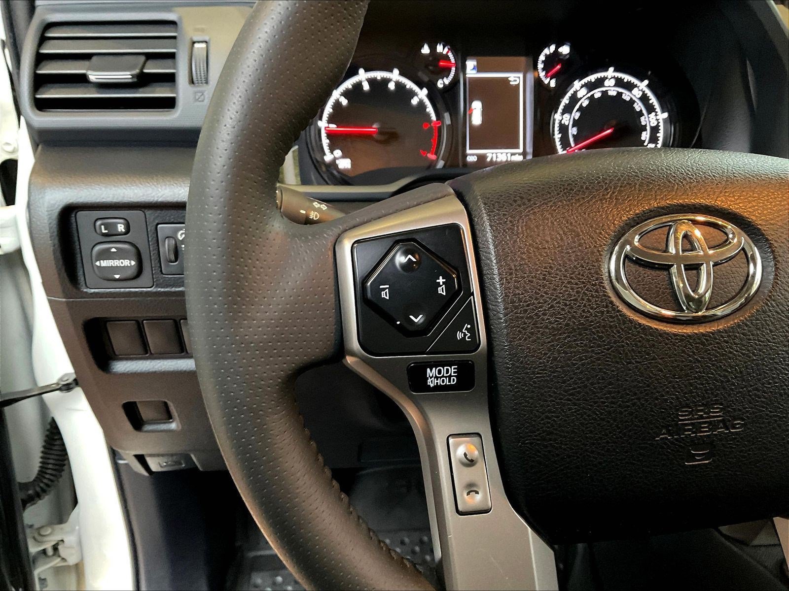 Used 2022 Toyota 4Runner SR5 Premium w/ Moonroof Package AWD/4WD image 11