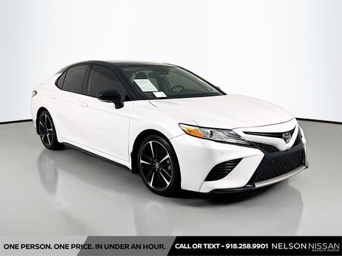 Used 2020 Toyota Camry XSE w/ Driver Assist Package FWD image 3