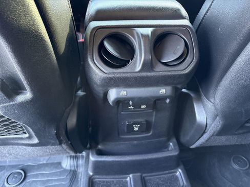 Used 2020 Jeep Wrangler Unlimited Rubicon image 24