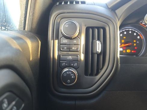 Used 2023 Chevrolet Silverado 1500 Custom image 11