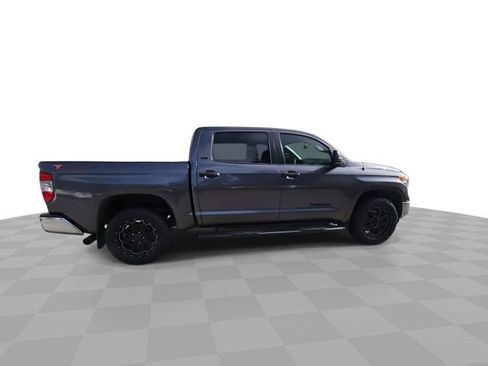 Used 2017 Toyota Tundra SR5 image 9
