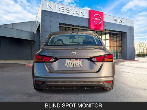 Used 2025 Nissan Altima 2.5 S image 9