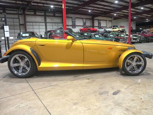 Used 2002 Chrysler Prowler RWD image 10