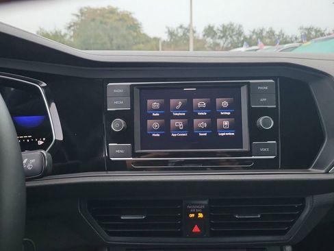 Certified 2023 Volkswagen Jetta S image 21