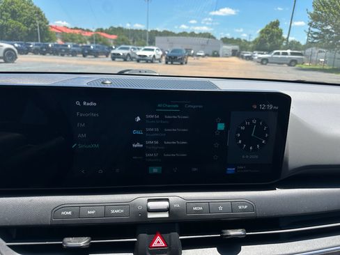 Used 2025 Kia K4 FWD image 12