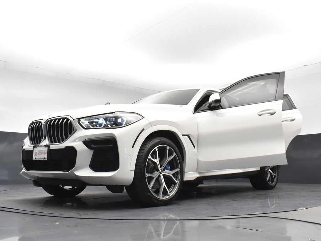 Used 2022 BMW X6 xDrive40i w/ Executive Package AWD/4WD image 30