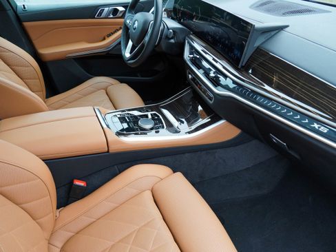 Used 2026 BMW X5 xDrive40i image 10