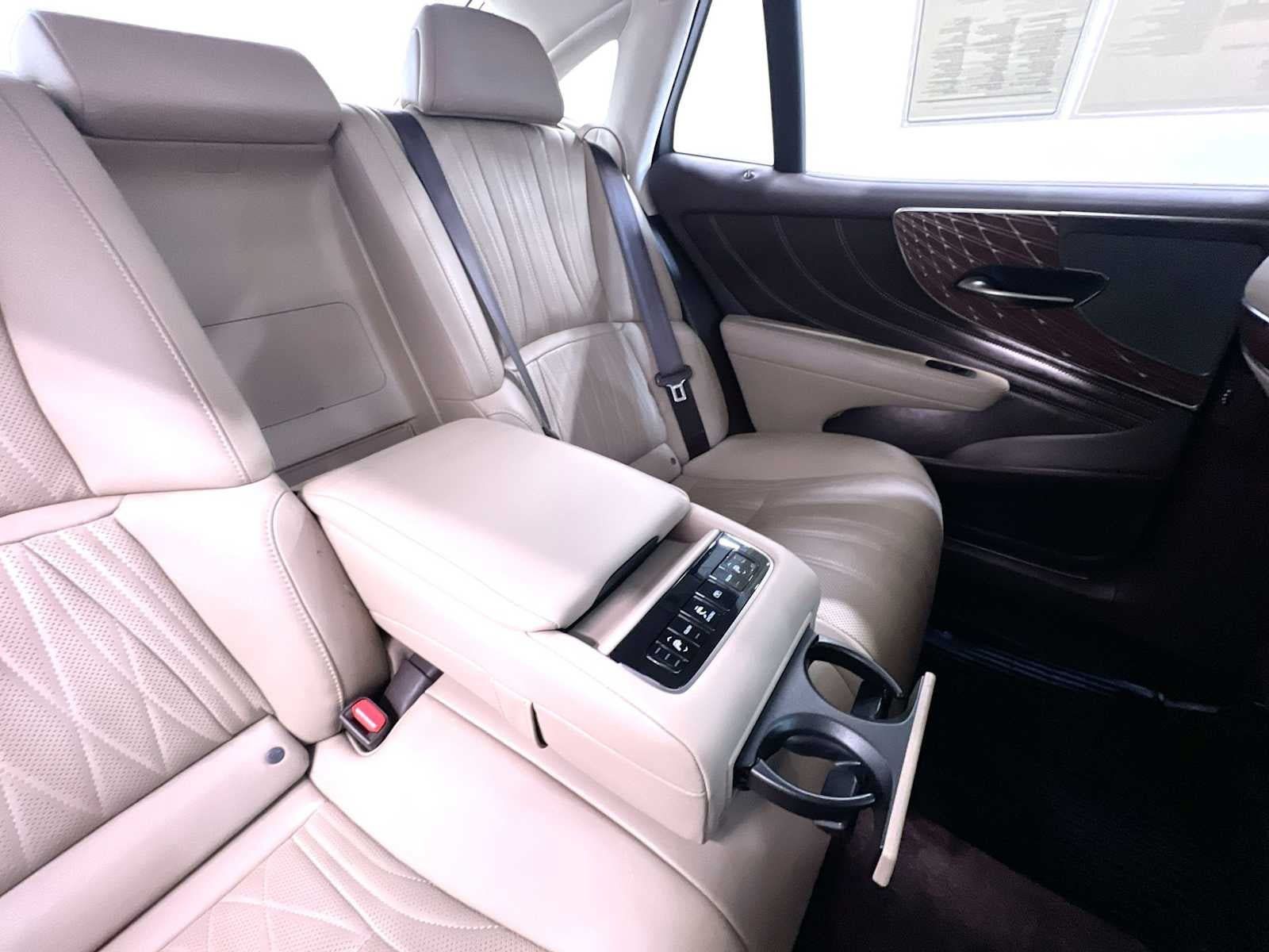 Used 2019 Lexus LS 500 AWD image 37