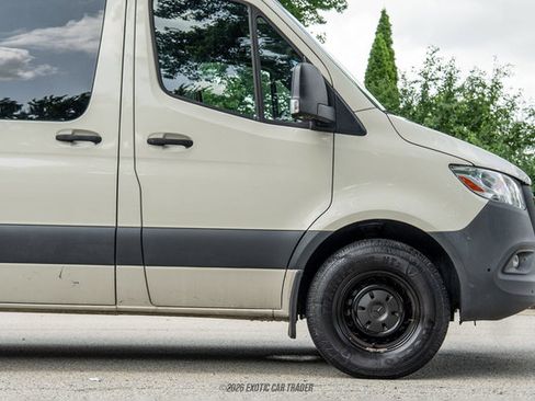 Used 2023 Mercedes-Benz Sprinter 2500 image 11
